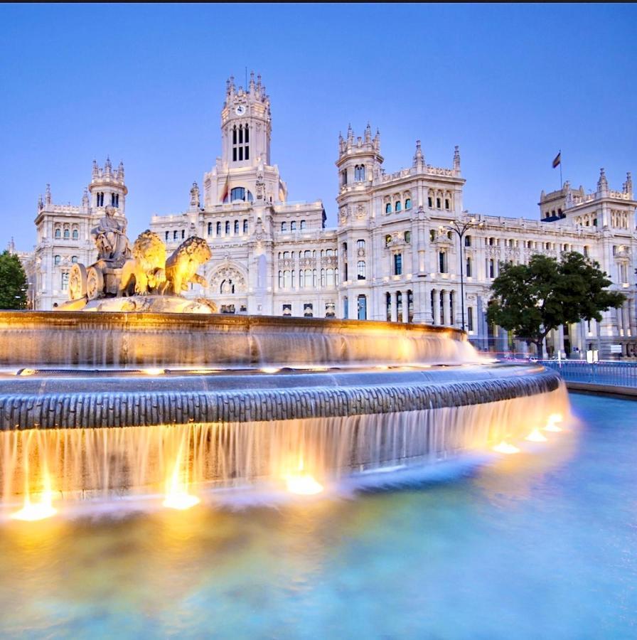 El Apartamento En Opera Palacio Real Мадрид Екстериор снимка